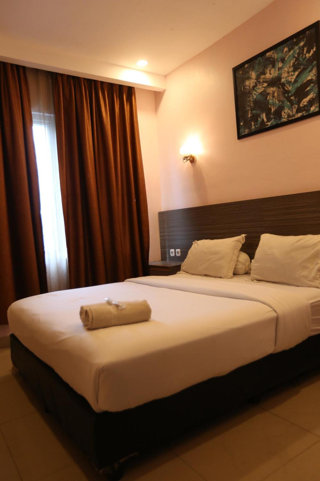 Hotel De'tonga 3*